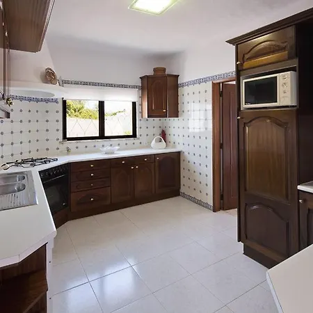 Carvoeiro Clube 3 Bedroom With Heated Private Pool Πανσιόν