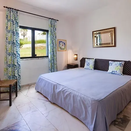 Carvoeiro Clube 3 Bedroom With Heated Private Pool Καρβοέιρο